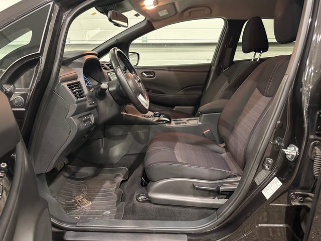 2018 NISSAN LEAF - 8