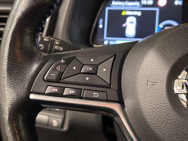 2018 NISSAN LEAF - 15