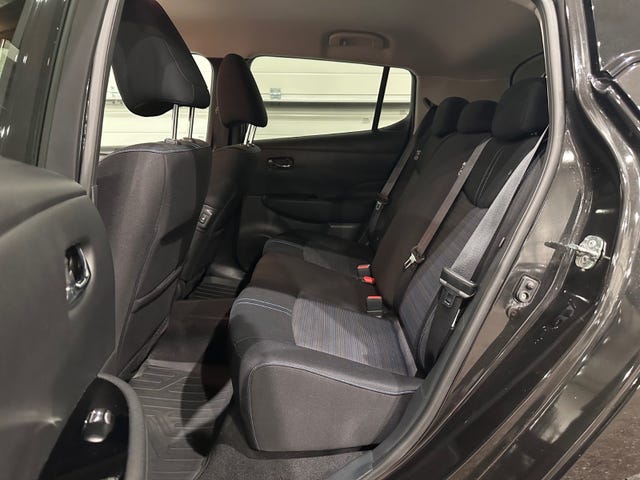 2018 NISSAN LEAF - 11