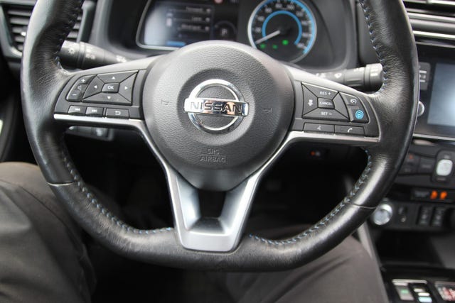2018 NISSAN LEAF - 11