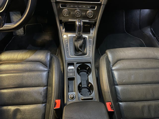 2018 VOLKSWAGEN GOLF - 16