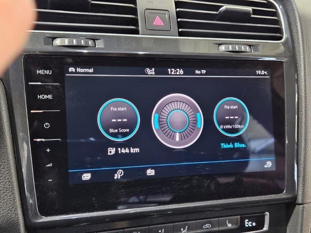 2019 VOLKSWAGEN GOLF - 38