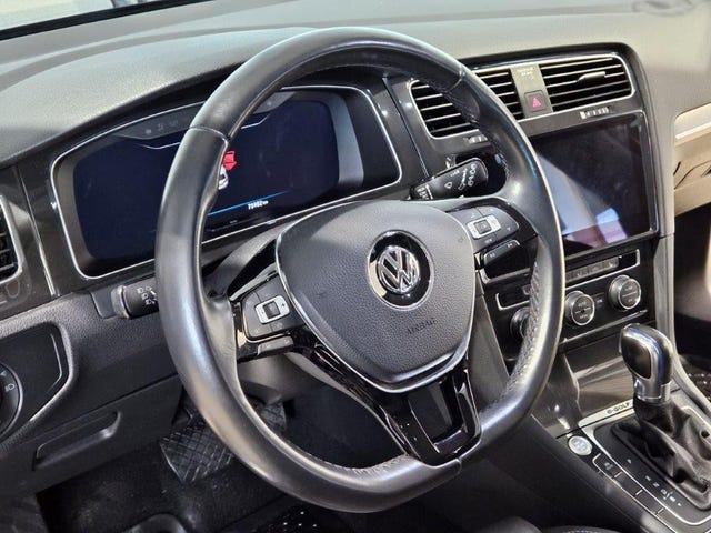 2019 VOLKSWAGEN GOLF - 30