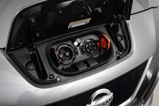 2021 NISSAN LEAF - 27