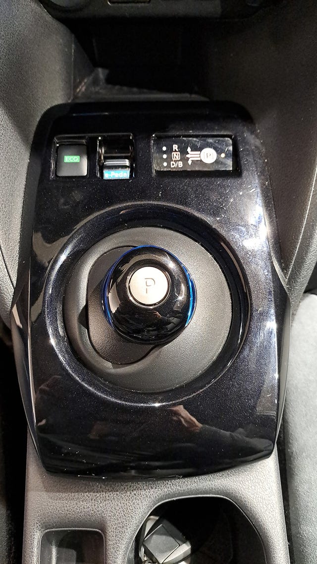 2021 NISSAN LEAF - 19