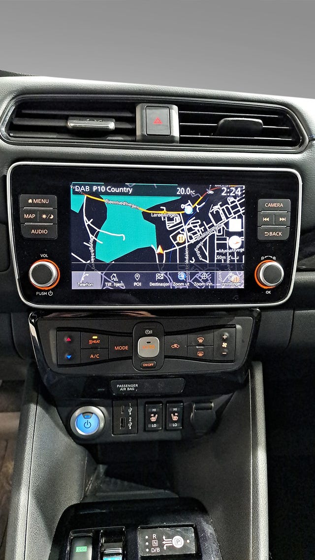 2021 NISSAN LEAF - 18