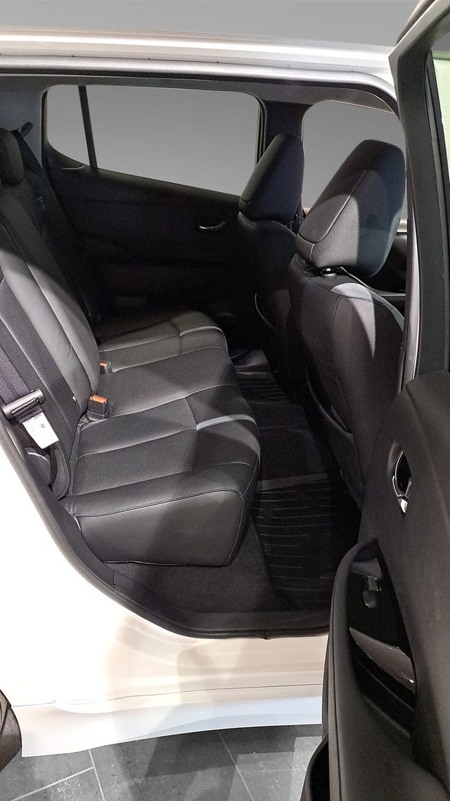 2021 NISSAN LEAF - 20