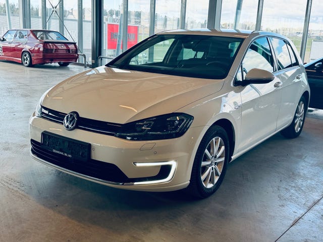 WVWZZZAUZJW901140 2018 VOLKSWAGEN GOLF-1