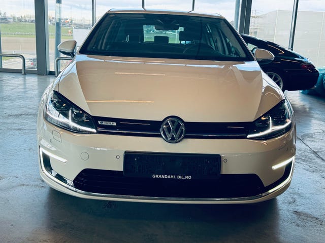 WVWZZZAUZJW901140 2018 VOLKSWAGEN GOLF-2
