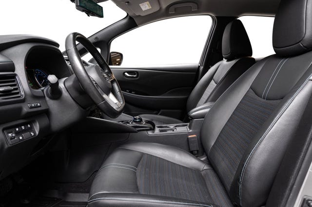 2021 NISSAN LEAF - 9