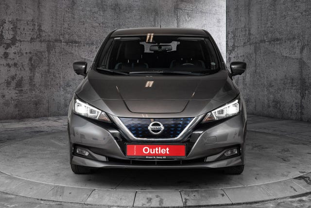 SJNFAAZE1U0022144 2018 NISSAN LEAF-1