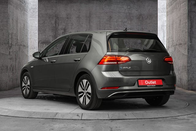 WVWZZZAUZJW906074 2018 VOLKSWAGEN GOLF-3