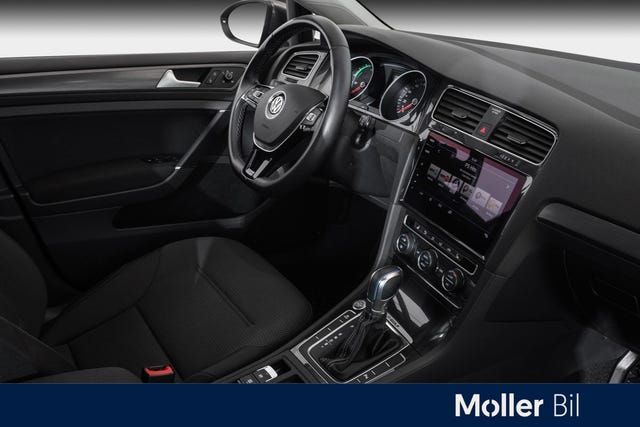 2019 VOLKSWAGEN GOLF - 24