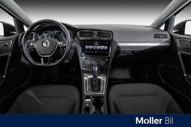 2019 VOLKSWAGEN GOLF - 23