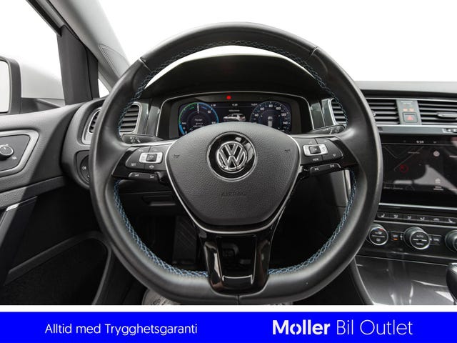 2019 VOLKSWAGEN GOLF - 19