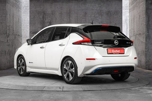 SJNFAAZE1U0018012 2018 NISSAN LEAF-3