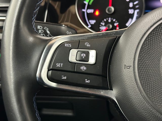 2019 VOLKSWAGEN GOLF - 10