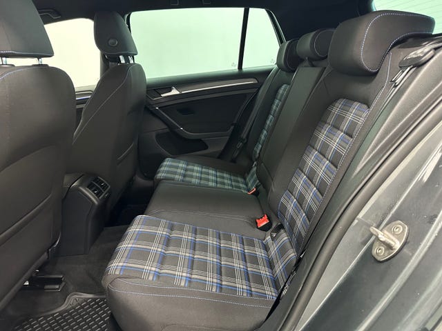 2019 VOLKSWAGEN GOLF - 21