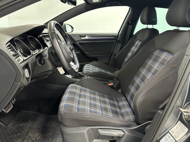 2019 VOLKSWAGEN GOLF - 9