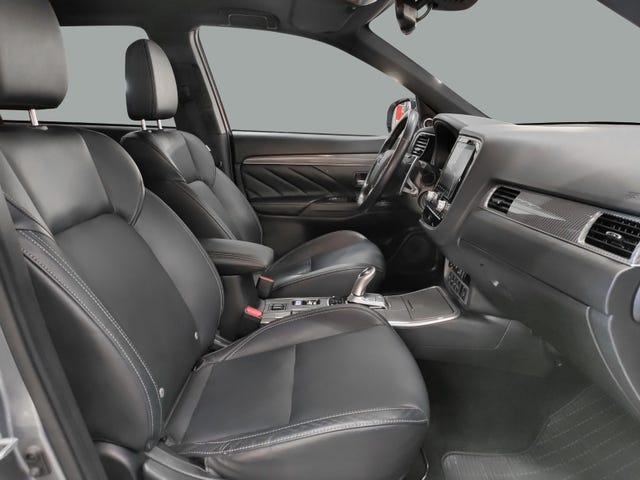 2020 MITSUBISHI OUTLANDER - 23