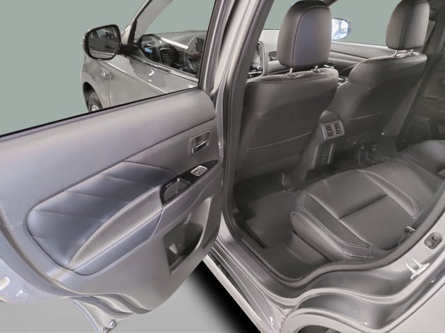 2020 MITSUBISHI OUTLANDER - 25