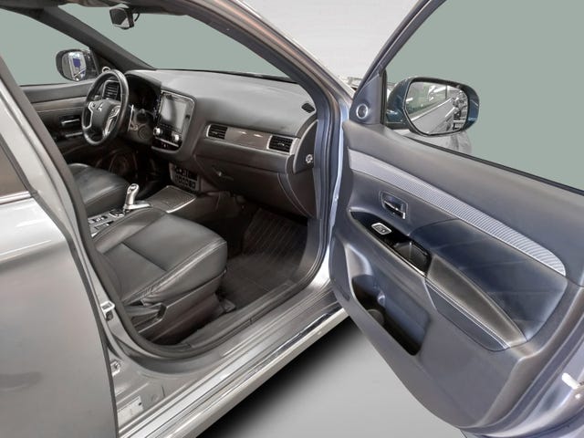 2020 MITSUBISHI OUTLANDER - 24