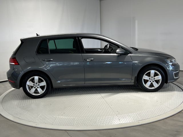 2018 VOLKSWAGEN GOLF - 25