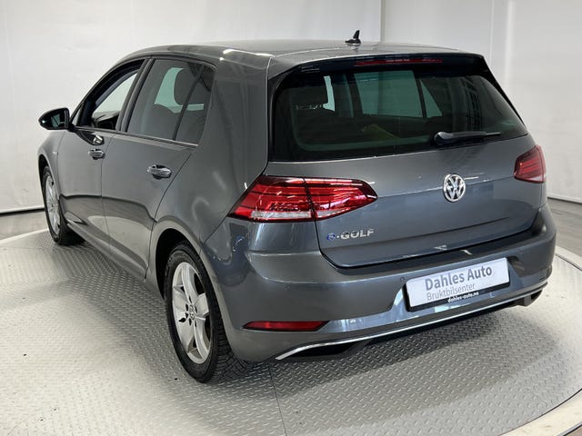 2018 VOLKSWAGEN GOLF - 32
