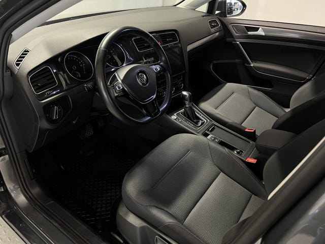 2018 VOLKSWAGEN GOLF - 76