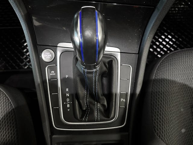 2019 VOLKSWAGEN GOLF - 21