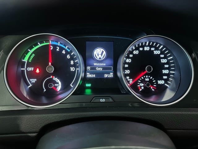 2019 VOLKSWAGEN GOLF - 16