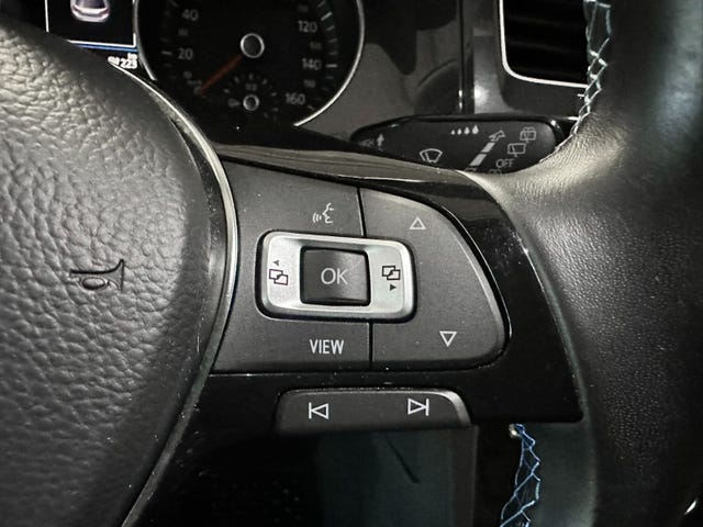 2019 VOLKSWAGEN GOLF - 15