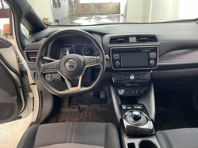 2018 NISSAN LEAF - 10