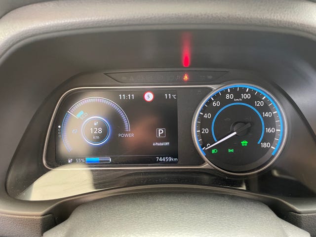 2018 NISSAN LEAF - 19