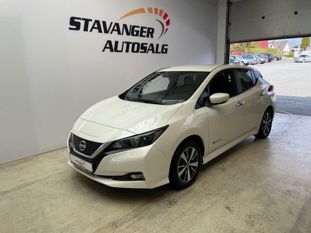 SJNFAAZE1U0025180 2018 NISSAN LEAF-1