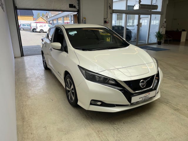 SJNFAAZE1U0025180 2018 NISSAN LEAF-3