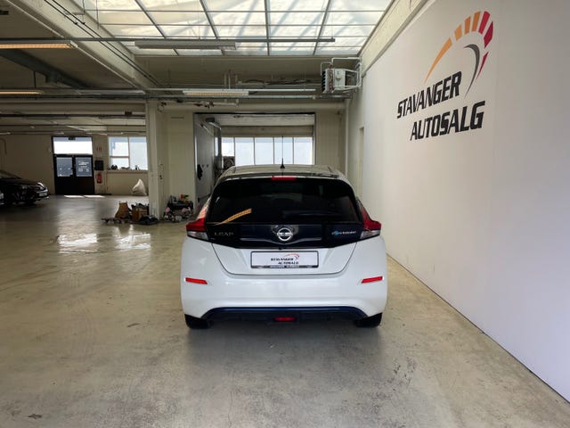 SJNFAAZE1U0025180 2018 NISSAN LEAF-5