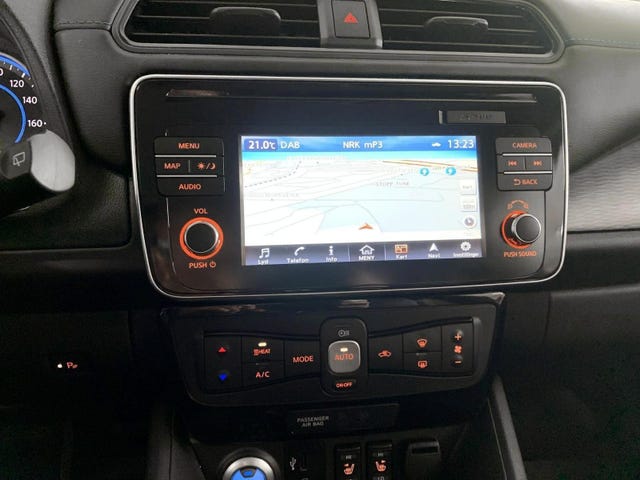 2018 NISSAN LEAF - 11