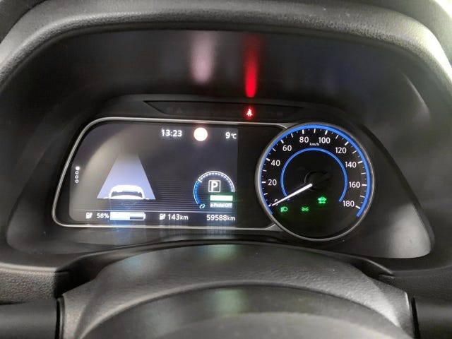 2018 NISSAN LEAF - 10