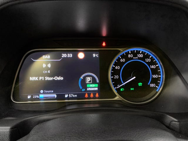 2018 NISSAN LEAF - 12