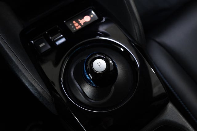 2021 NISSAN LEAF - 21