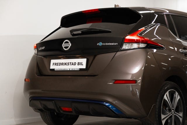 2021 NISSAN LEAF - 7
