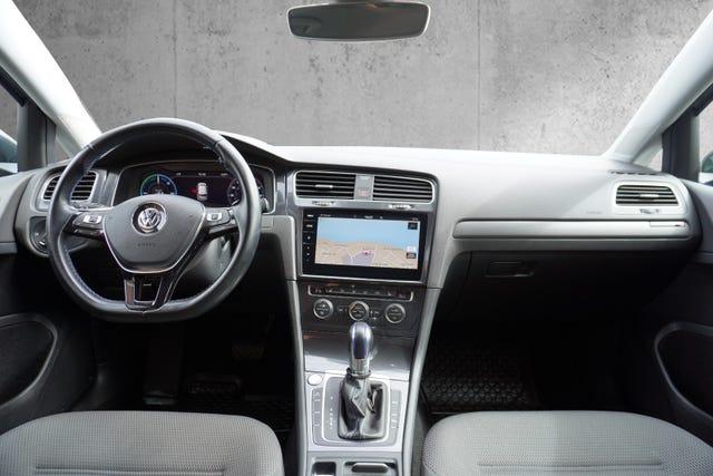 2019 VOLKSWAGEN GOLF - 11