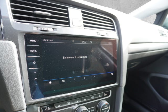 2019 VOLKSWAGEN GOLF - 24