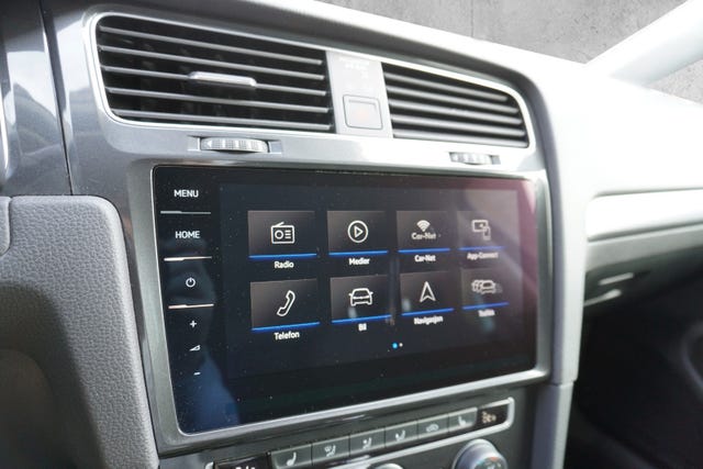 2019 VOLKSWAGEN GOLF - 25