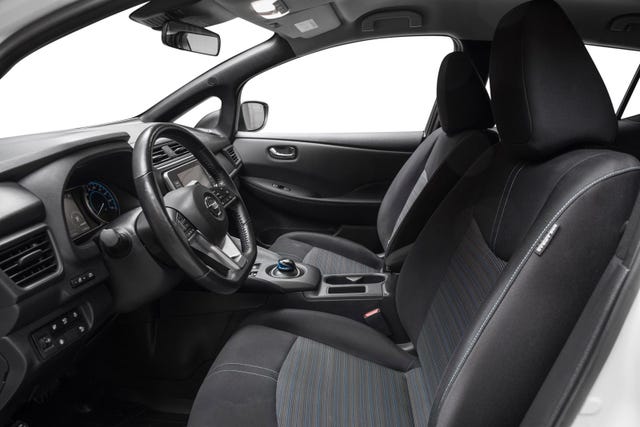 2021 NISSAN LEAF - 10