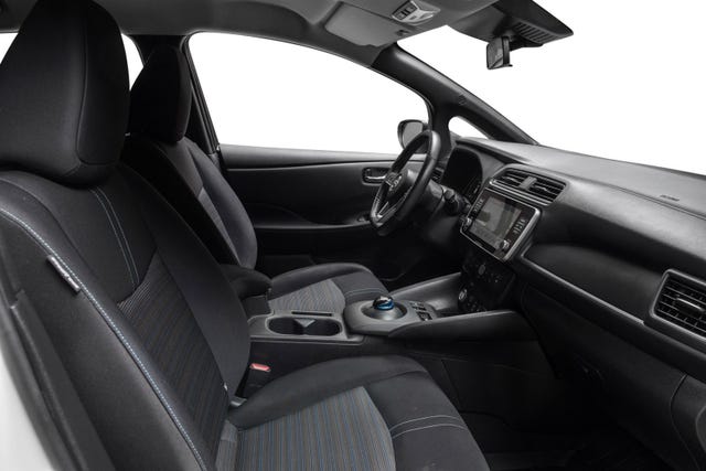 2021 NISSAN LEAF - 24