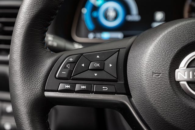 2022 NISSAN LEAF - 12