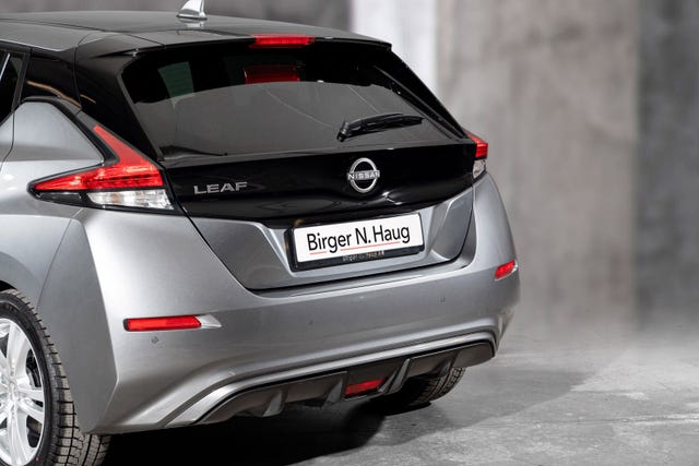 2022 NISSAN LEAF - 7