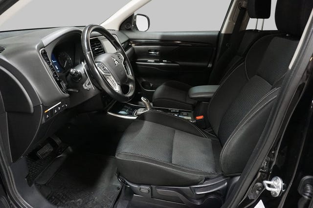 2020 MITSUBISHI OUTLANDER - 7